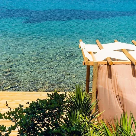 Wyndham Perili Bay מלון