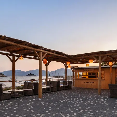 Wyndham Perili Bay דטקה