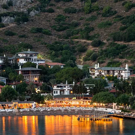 Wyndham Perili Bay מלון