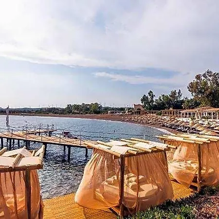 ホテル Wyndham Perili Bay 5*